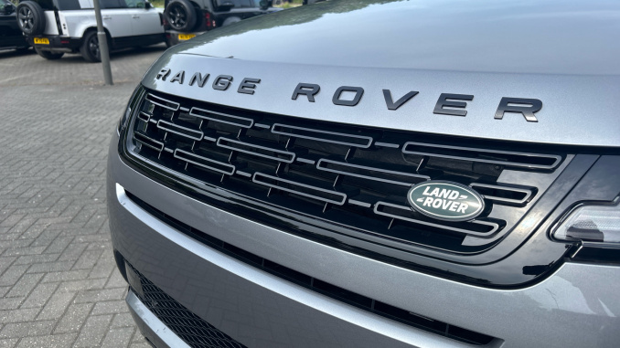 Land Rover Range Rover Evoque 1.5 P270e Dynamic SE 5dr Auto Hatchback - Image 23